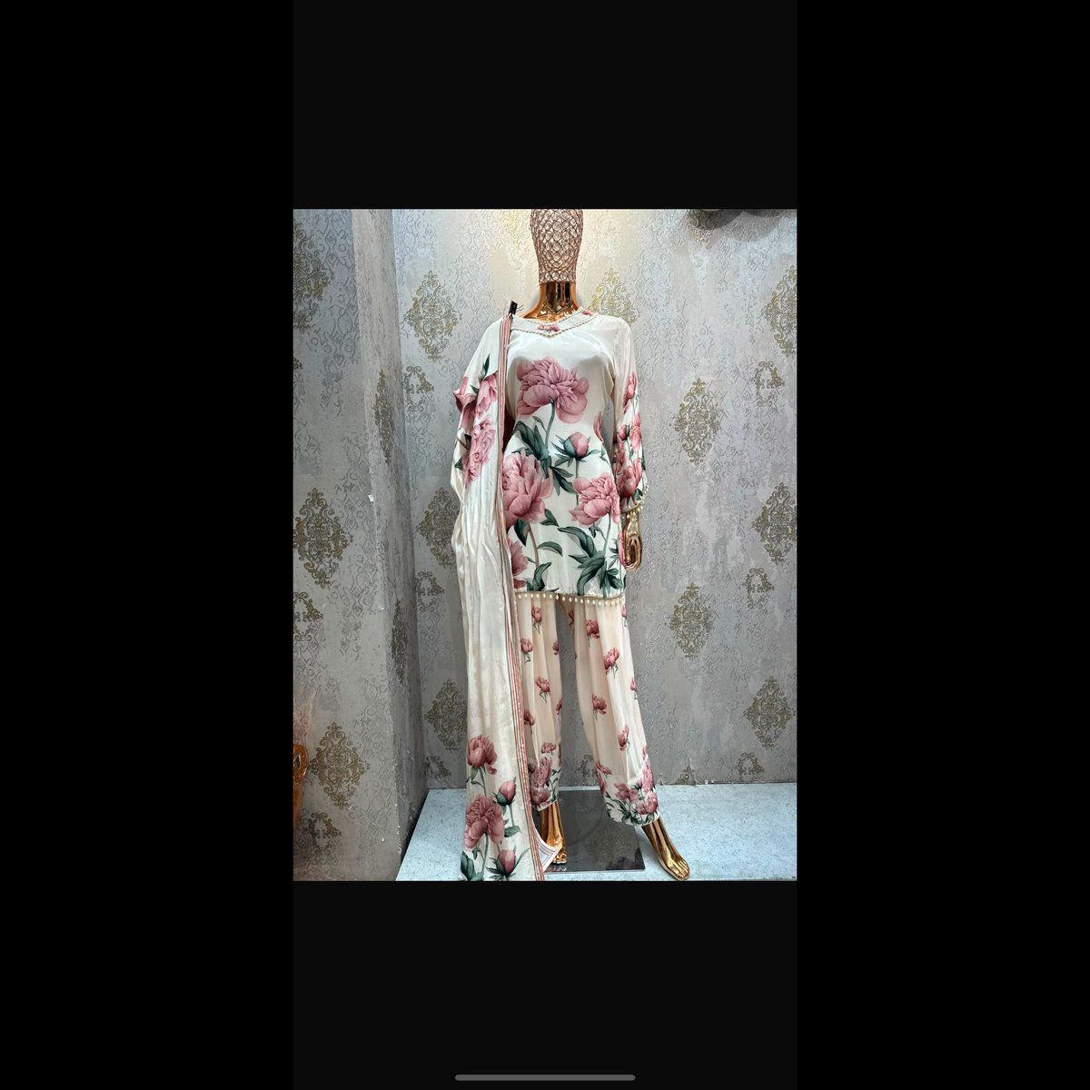 Trendy hangers Women's Floral Printed Salwar Suit 2