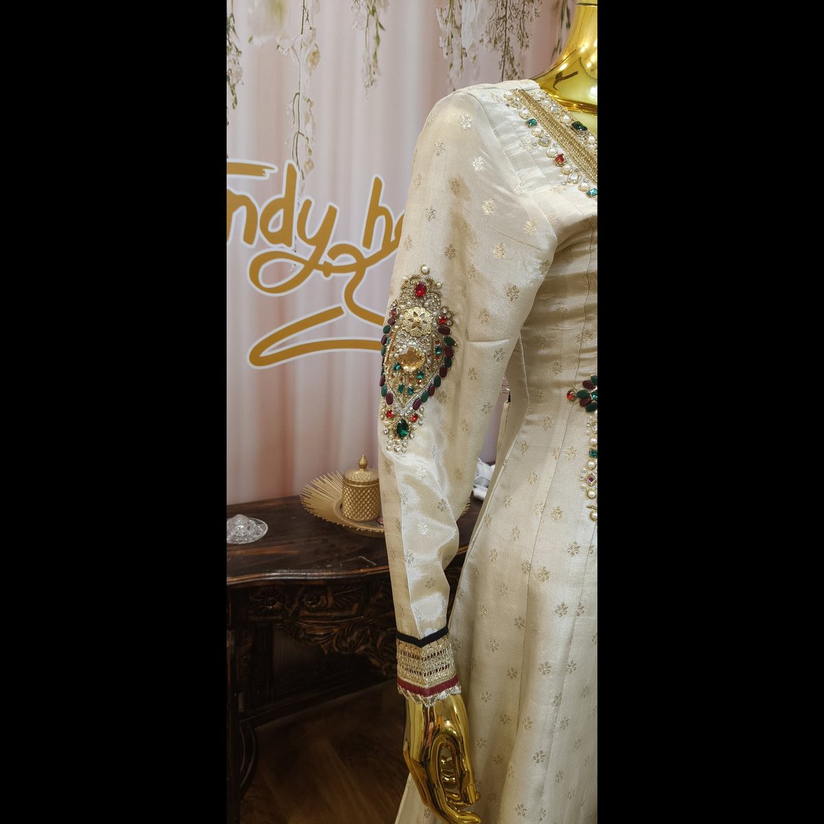 Trendy hangers Cream Embroidered Ethnic Gown 3