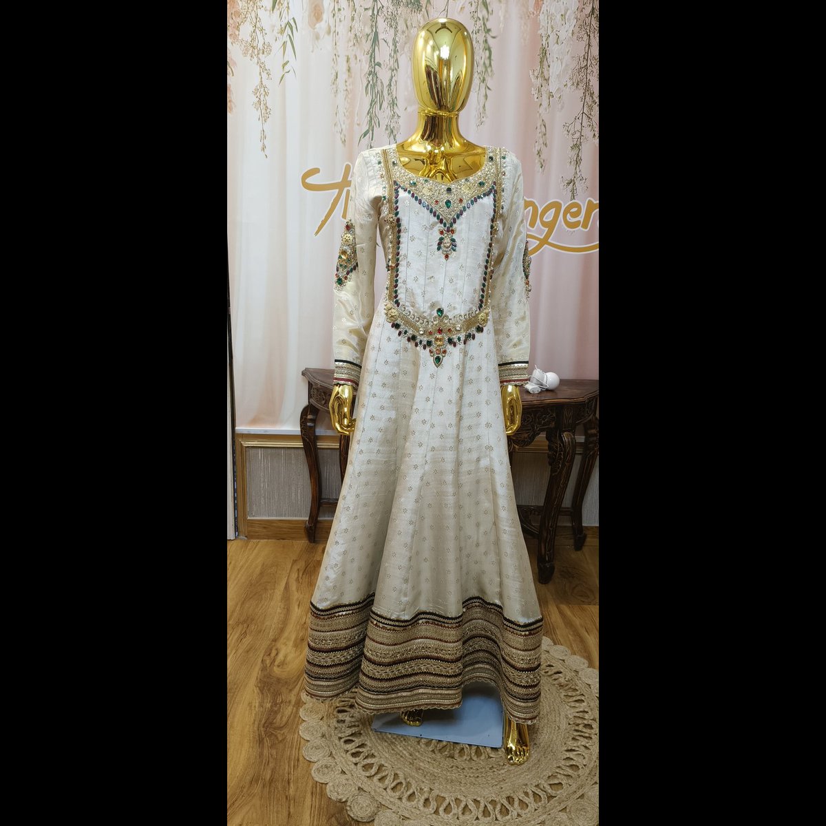 Trendy hangers Cream Embroidered Ethnic Gown 2