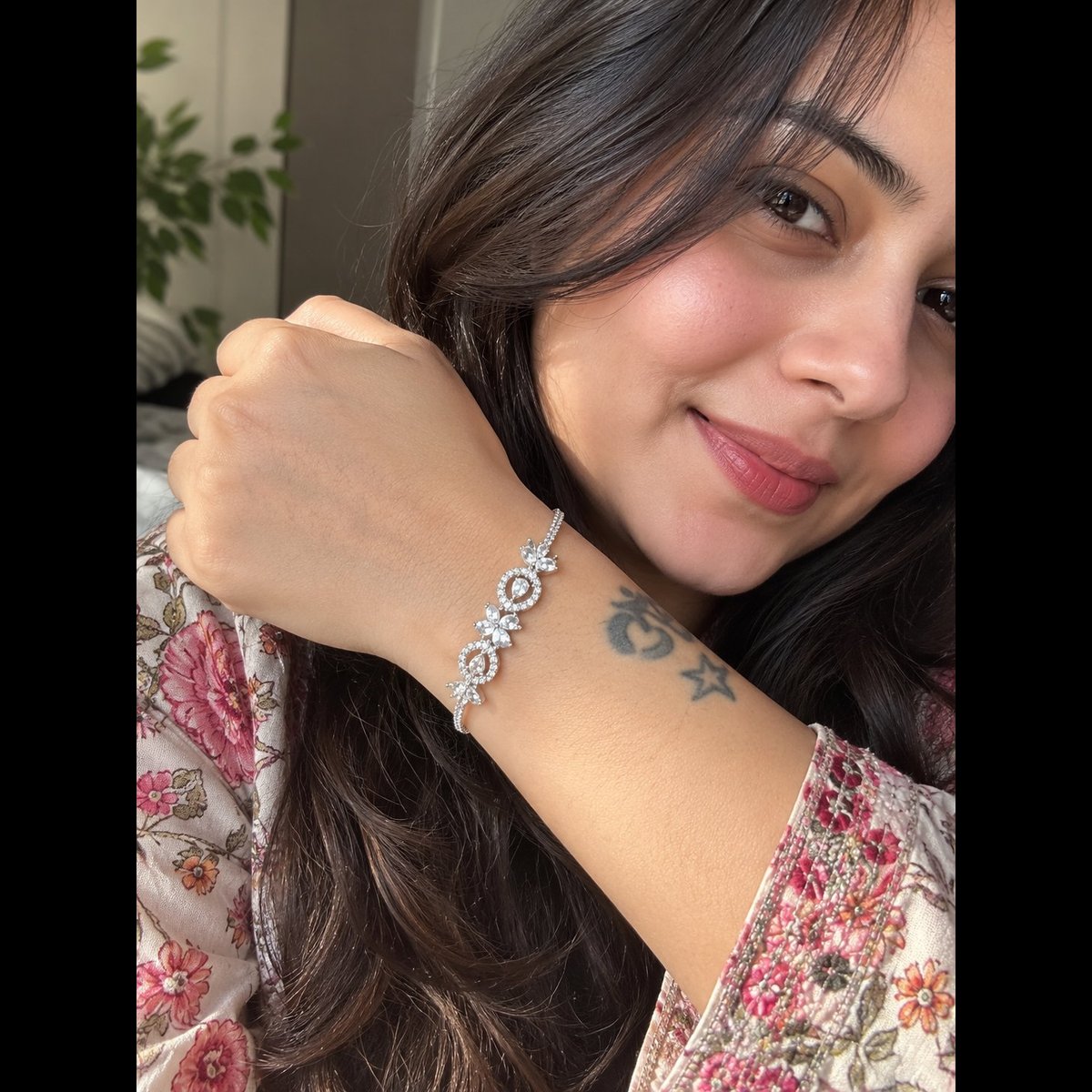 Crescent bling Silver-Toned Stone-Studded Bracelet 2